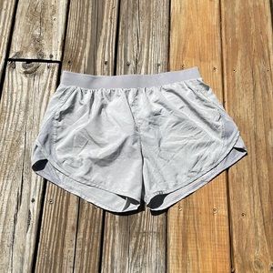 Under Armour Fly 2.0 Running Shorts Small Gray